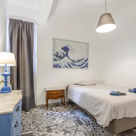 Ruzafa 4 Bedroom Apartament *