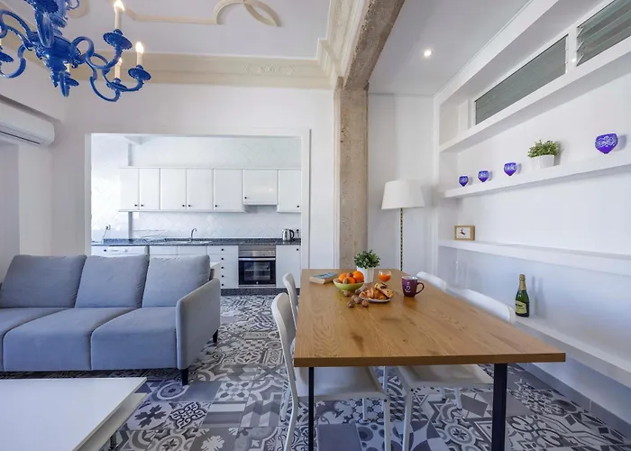 Ruzafa 4 Bedroom Apartamento *